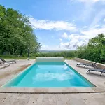 Deodatus Avec Piscine 펜션