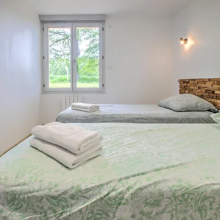 Deodatus Avec Piscine Ferienhaus Cladech