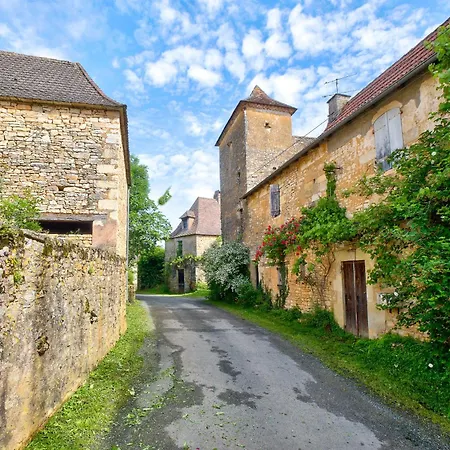 בית נופש Deodatus Avec Piscine Cladech