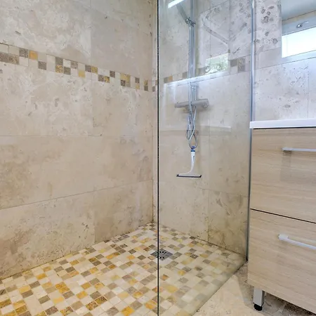 Deodatus Avec Piscine *