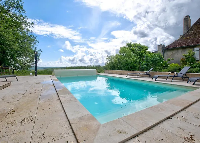 Deodatus Avec Piscine Vakantiehuis