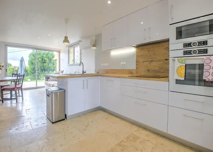 Deodatus Avec Piscine Vakantiehuis Cladech