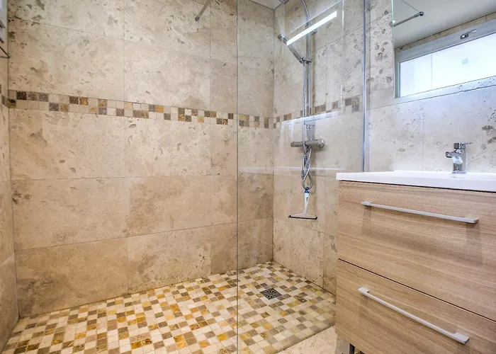 Deodatus Avec Piscine Vakantiehuis Cladech